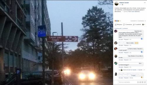 In strada spunta il cartello choc di indicazioni: "Lager per negri"